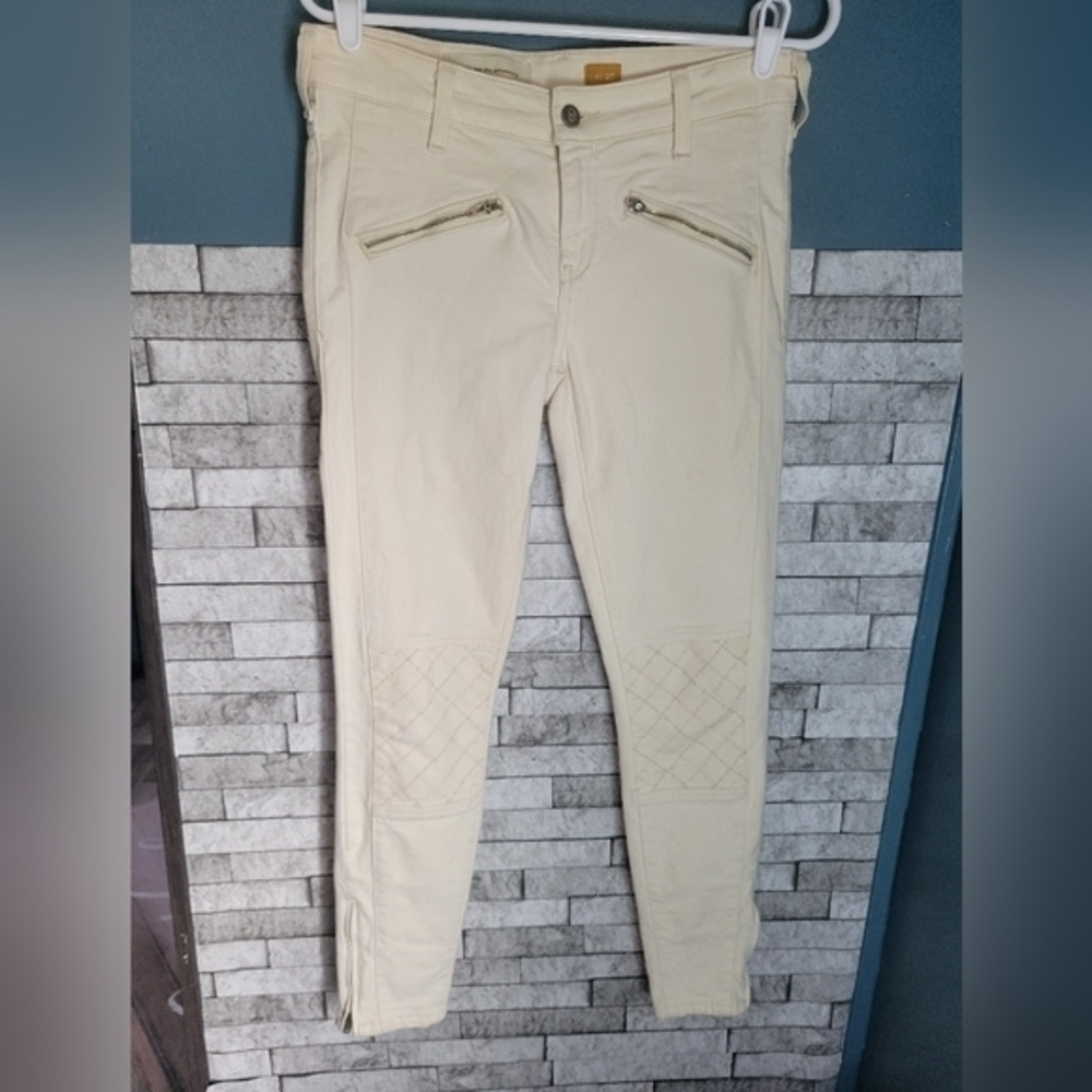 Pilcro and the Letterpress cream color jeans size‎ 27 zipper ankles